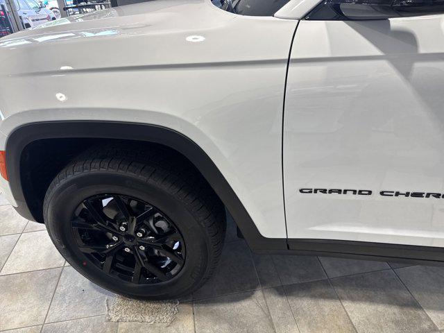 new 2025 Jeep Grand Cherokee car, priced at $42,360