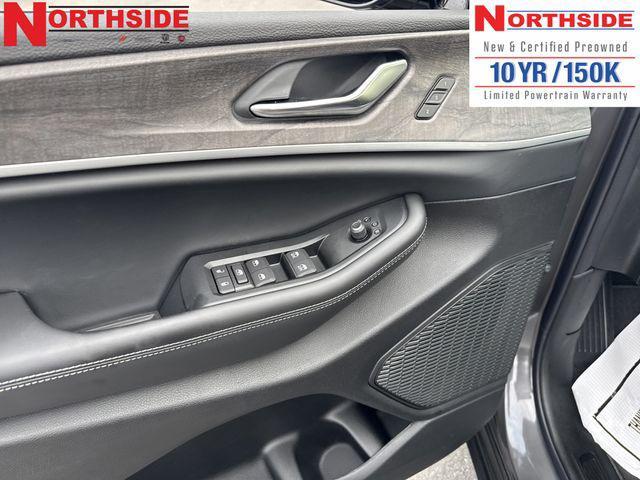 new 2025 Jeep Grand Cherokee L car, priced at $46,032