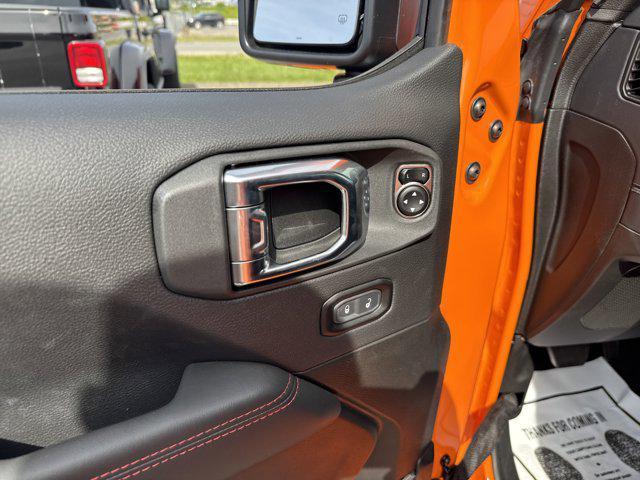 new 2025 Jeep Gladiator car, priced at $56,275