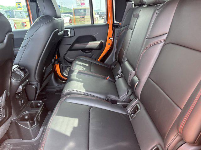 new 2025 Jeep Gladiator car, priced at $56,275
