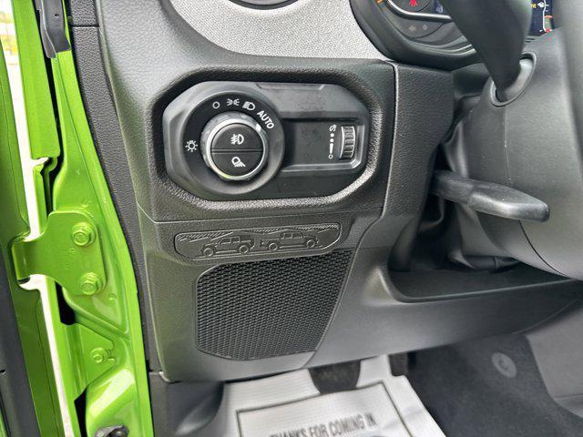 new 2025 Jeep Gladiator car, priced at $48,632