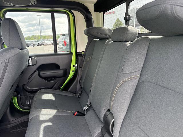 new 2025 Jeep Gladiator car, priced at $47,844