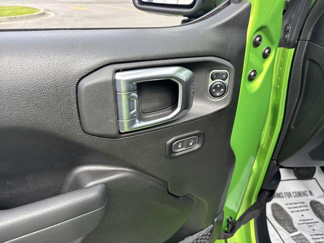 new 2025 Jeep Gladiator car, priced at $47,844
