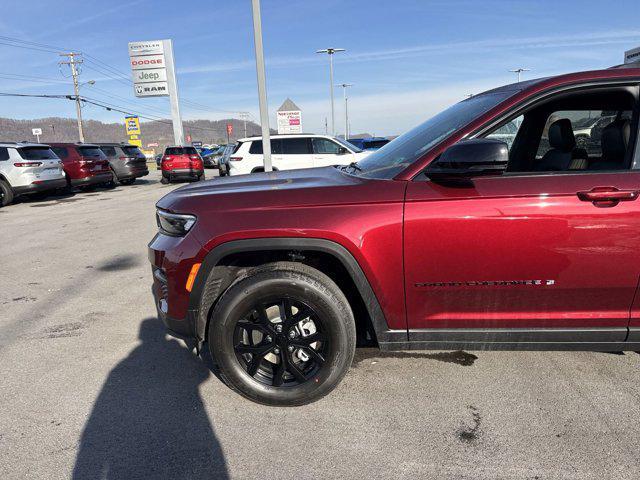 new 2025 Jeep Grand Cherokee car, priced at $43,530