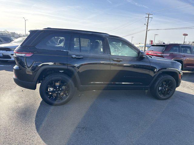 new 2025 Jeep Grand Cherokee car, priced at $43,530