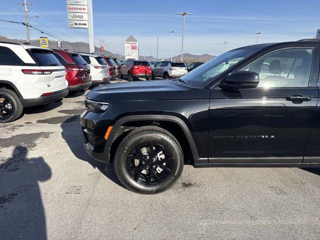 new 2025 Jeep Grand Cherokee car, priced at $43,530