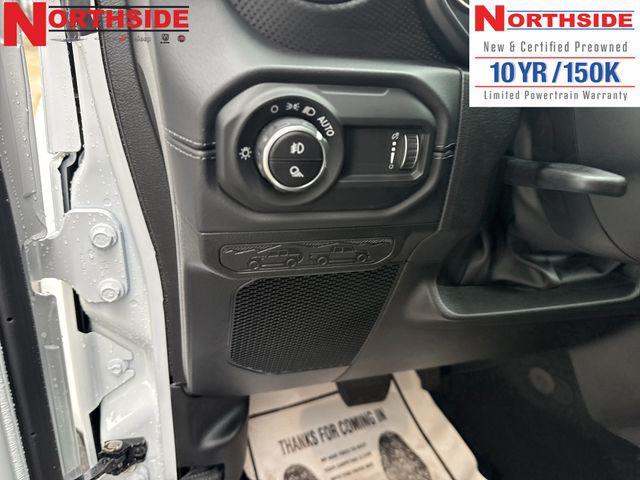 new 2026 Jeep Gladiator car, priced at $61,960