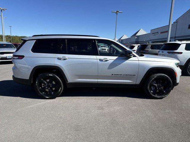 new 2025 Jeep Grand Cherokee L car, priced at $49,670