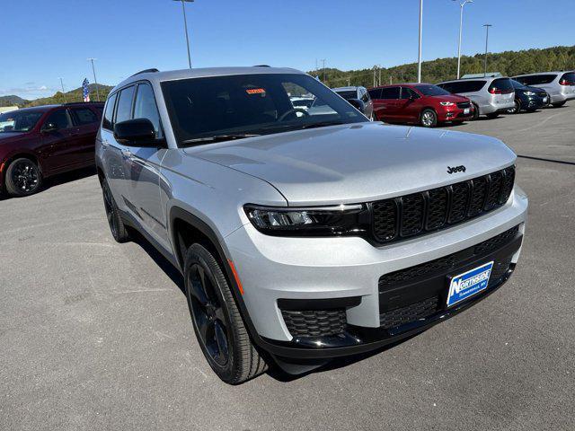 new 2025 Jeep Grand Cherokee L car, priced at $49,670