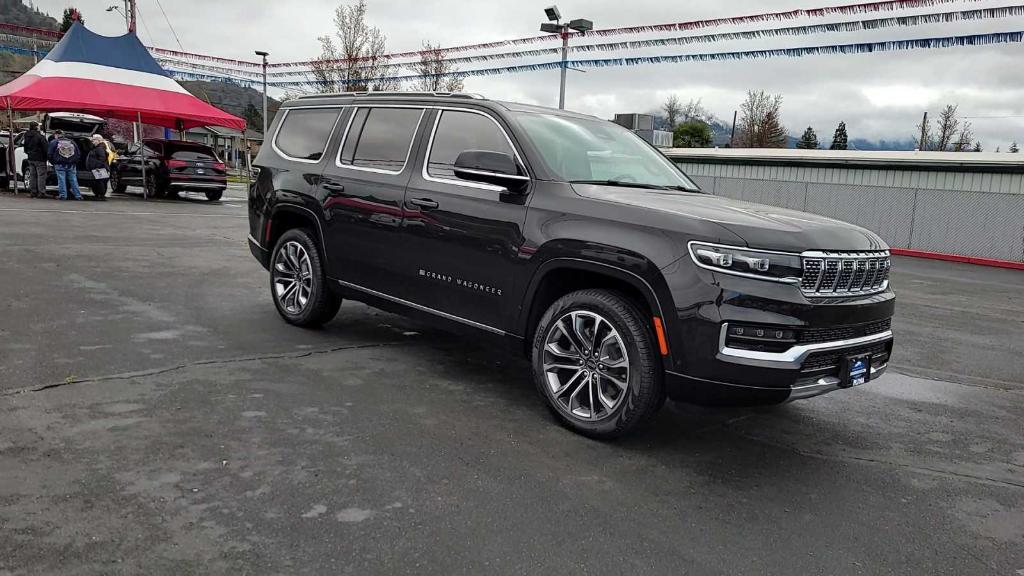 new 2023 Jeep Grand Wagoneer car, priced at $89,999