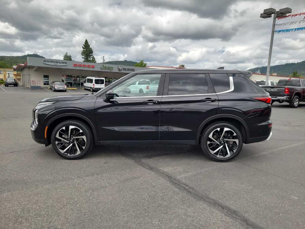 used 2023 Mitsubishi Outlander car, priced at $21,552