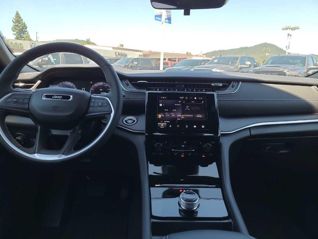 new 2025 Jeep Grand Cherokee L car, priced at $45,423
