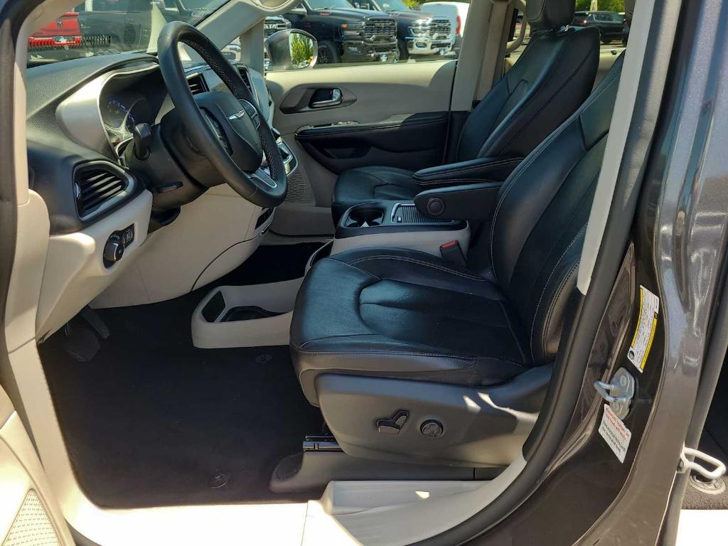 used 2022 Chrysler Pacifica car, priced at $22,587