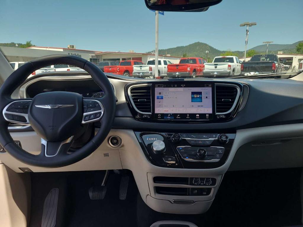 used 2022 Chrysler Pacifica car, priced at $22,587
