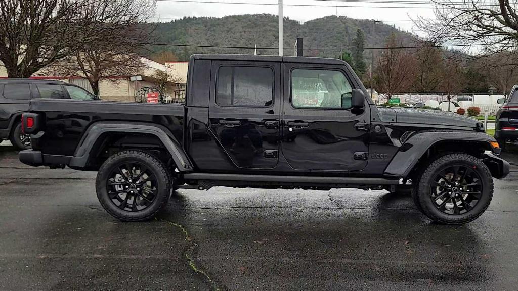 new 2025 Jeep Gladiator car, priced at $41,999