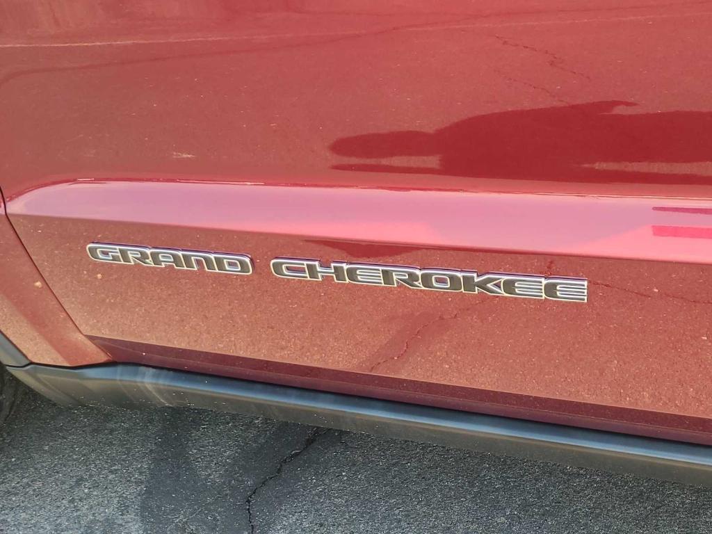 used 2019 Jeep Grand Cherokee car, priced at $19,439