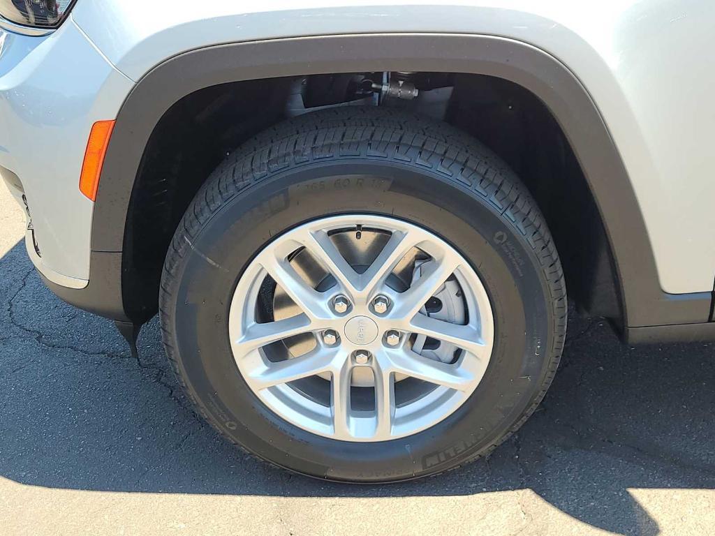 new 2025 Jeep Grand Cherokee L car, priced at $45,423