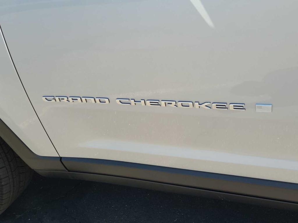 new 2025 Jeep Grand Cherokee L car, priced at $45,423