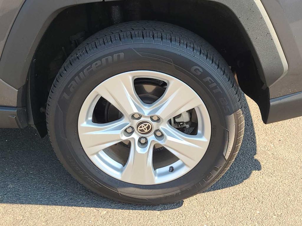 used 2021 Toyota RAV4 car, priced at $25,476