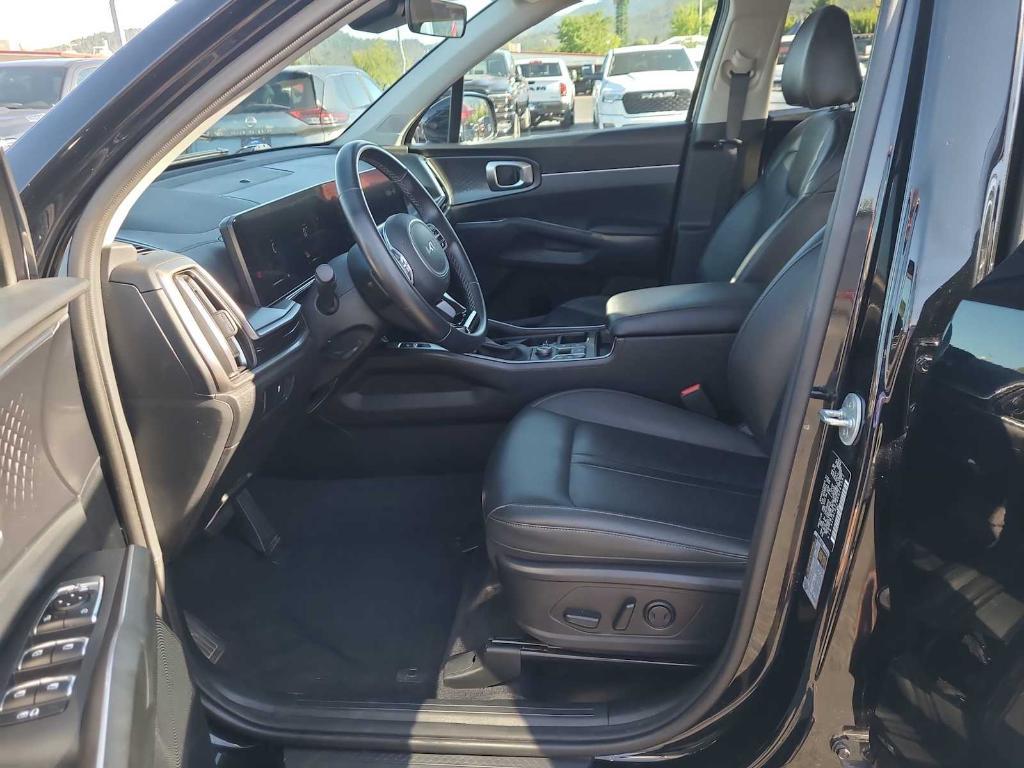 used 2024 Kia Sorento car, priced at $29,989