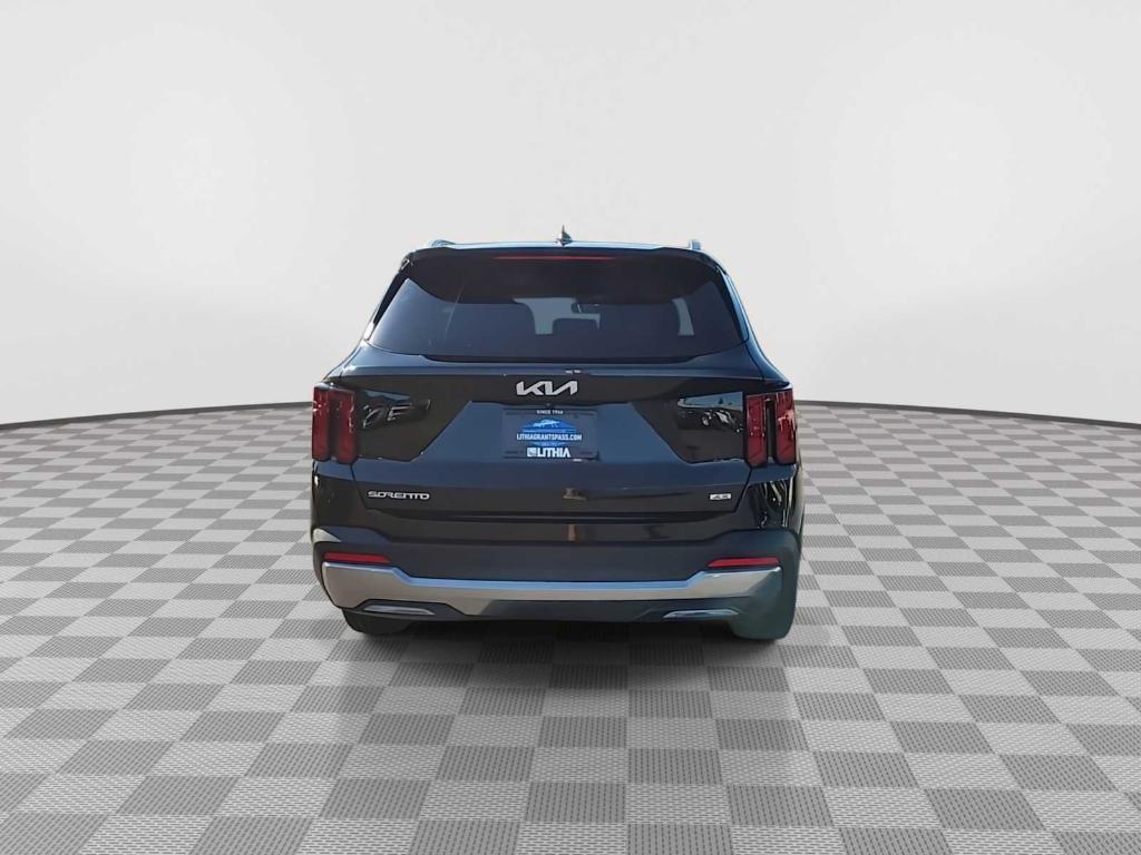 used 2024 Kia Sorento car, priced at $29,989