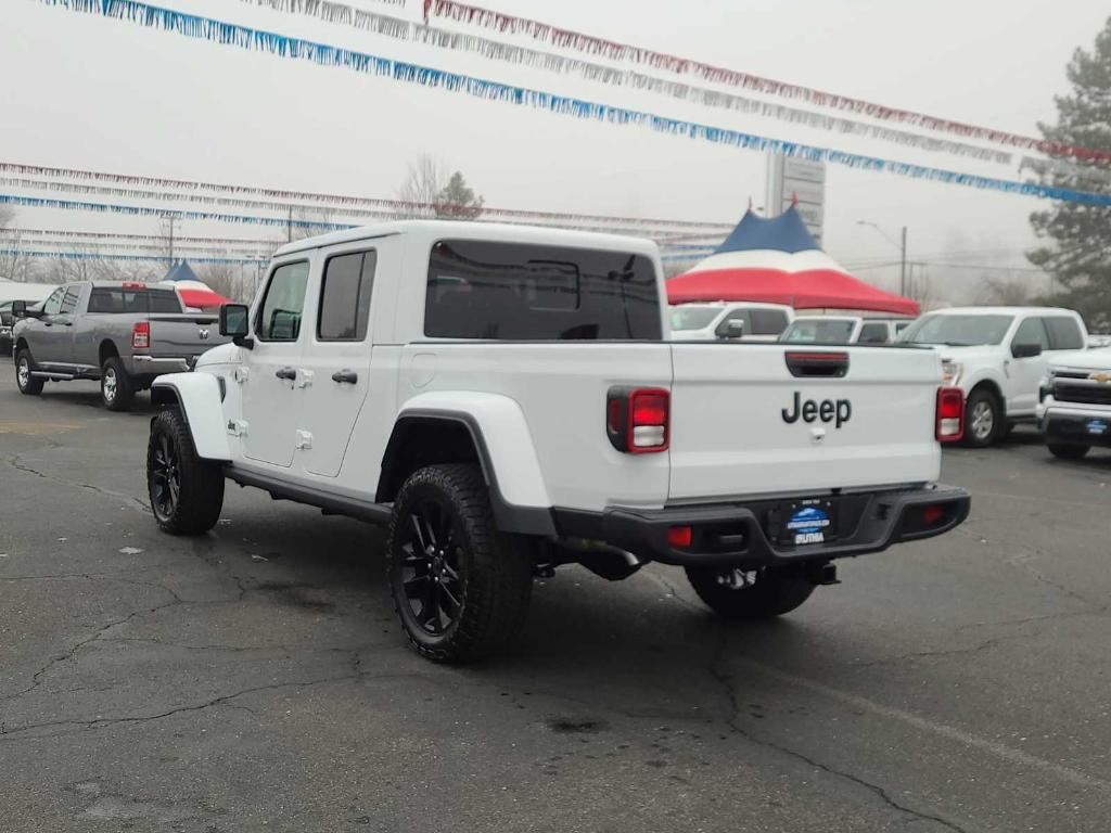 new 2025 Jeep Gladiator car, priced at $40,999