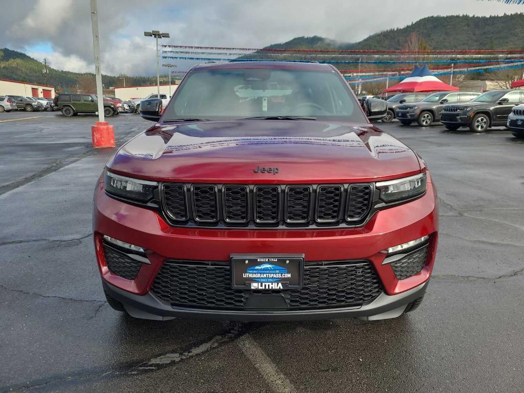 new 2025 Jeep Grand Cherokee car, priced at $55,305