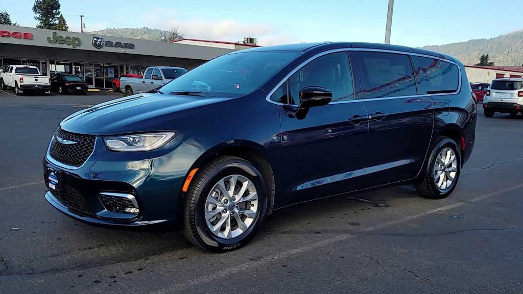 new 2025 Chrysler Pacifica car, priced at $46,999