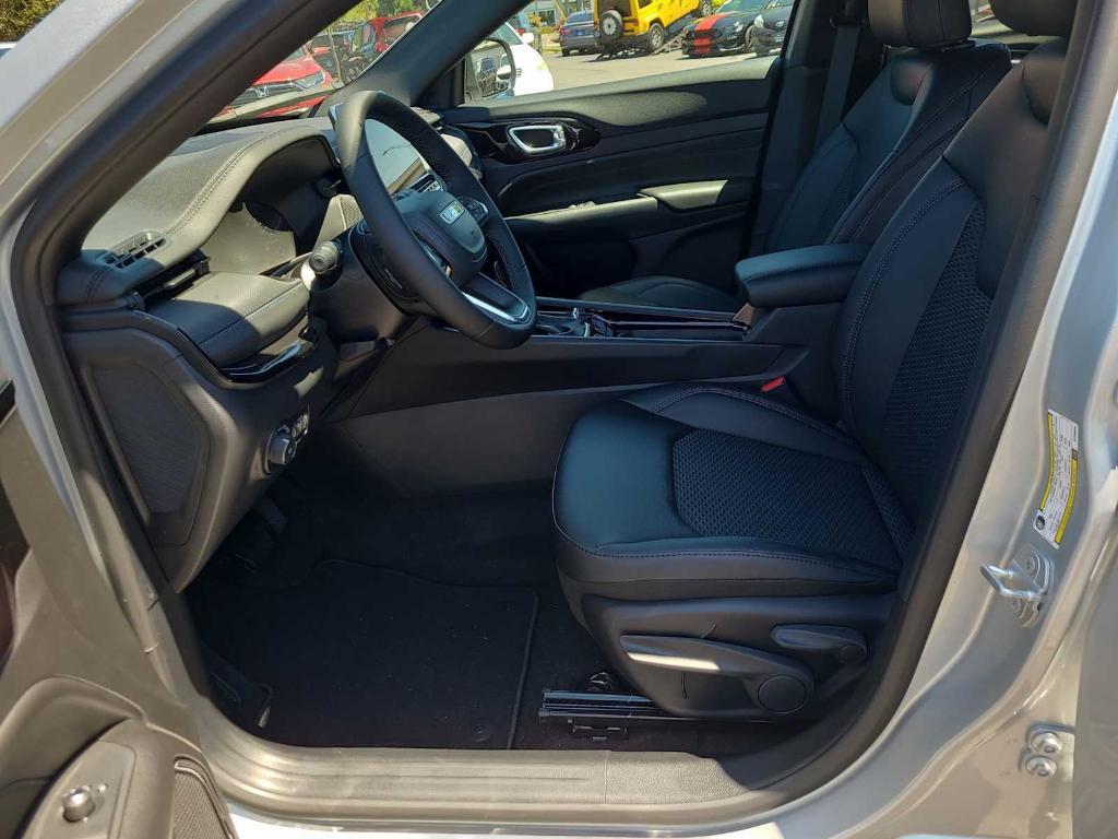 new 2025 Jeep Compass car, priced at $28,893