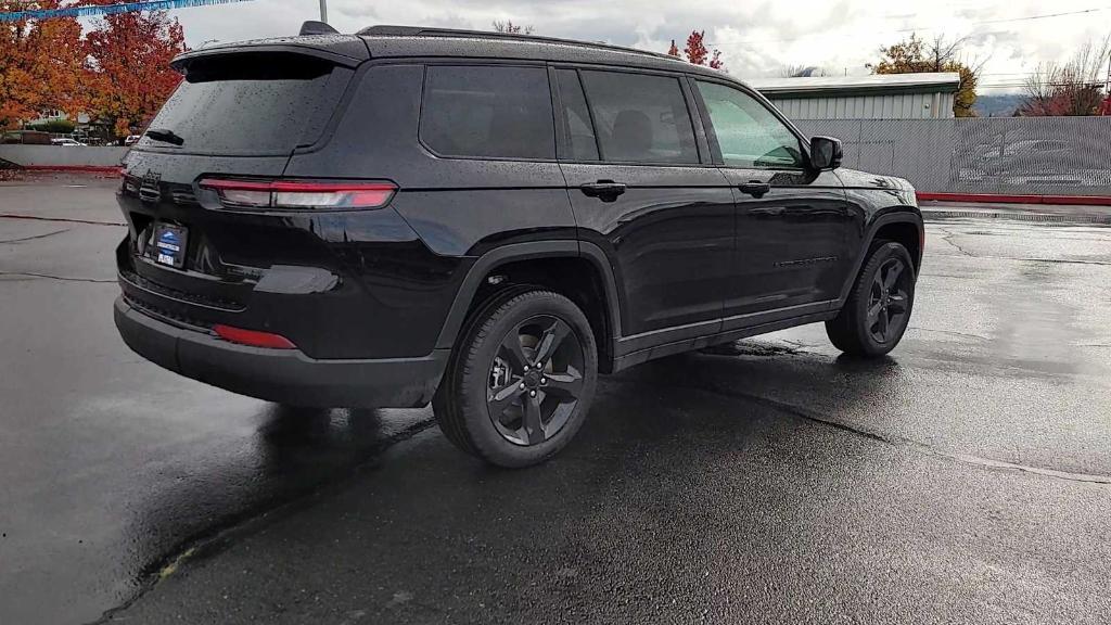 new 2024 Jeep Grand Cherokee L car, priced at $55,999