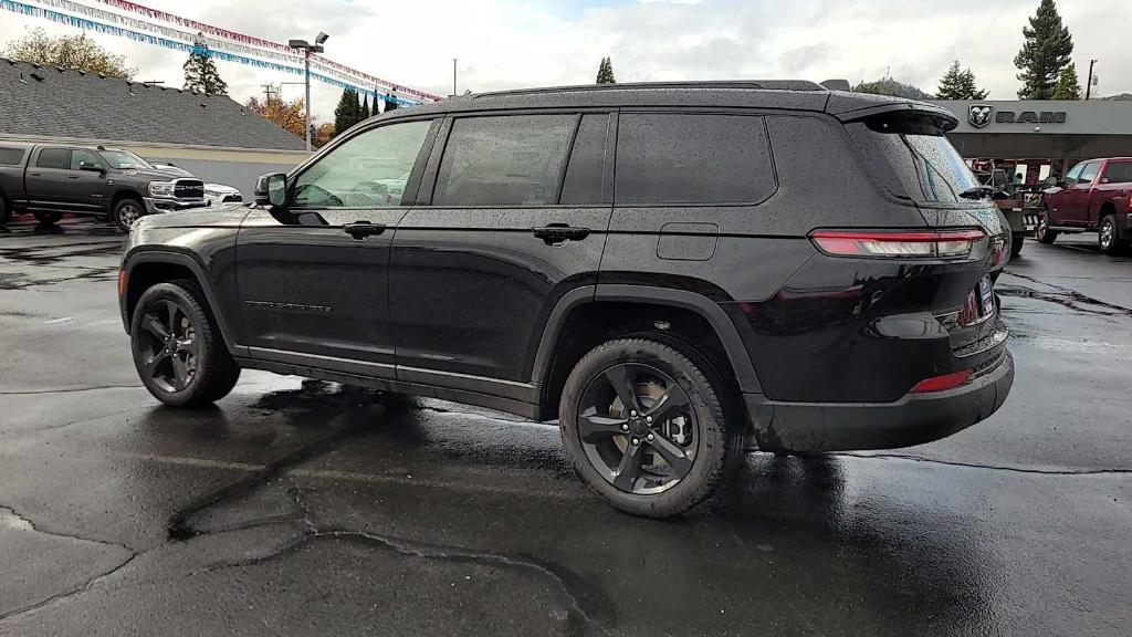 new 2024 Jeep Grand Cherokee L car, priced at $55,999