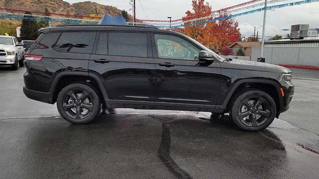 new 2024 Jeep Grand Cherokee L car, priced at $55,999