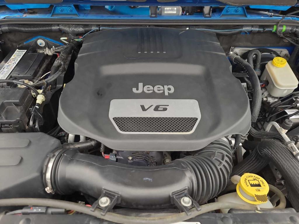 used 2015 Jeep Wrangler Unlimited car, priced at $22,430