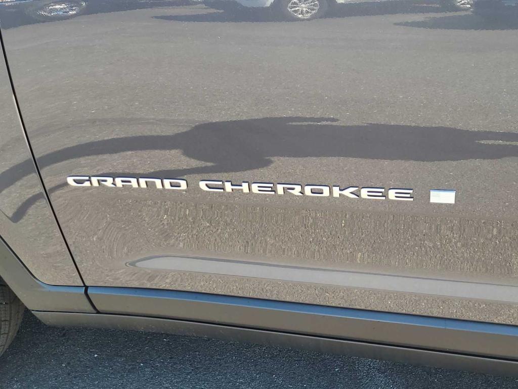 new 2025 Jeep Grand Cherokee L car, priced at $46,639