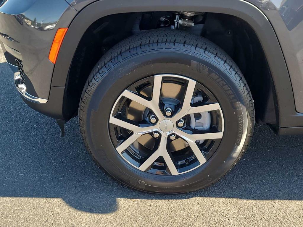 new 2025 Jeep Grand Cherokee L car, priced at $46,639