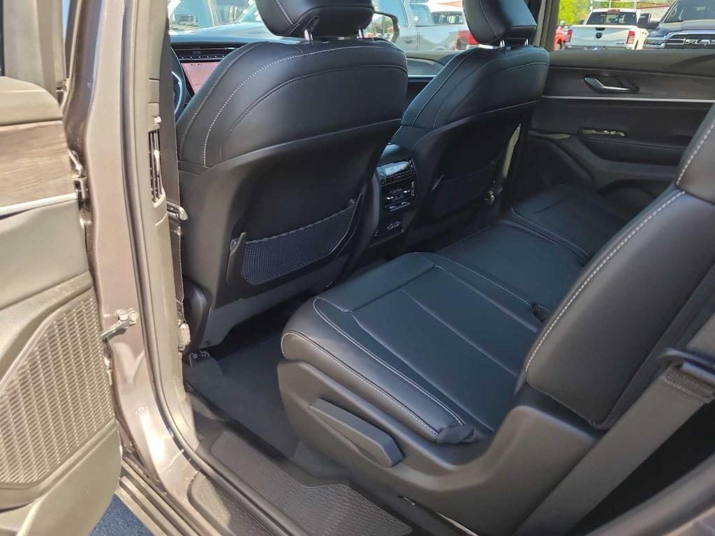 new 2025 Jeep Grand Cherokee L car, priced at $46,639