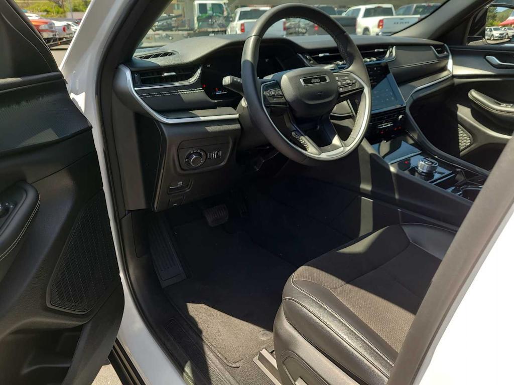 used 2023 Jeep Grand Cherokee car, priced at $34,587