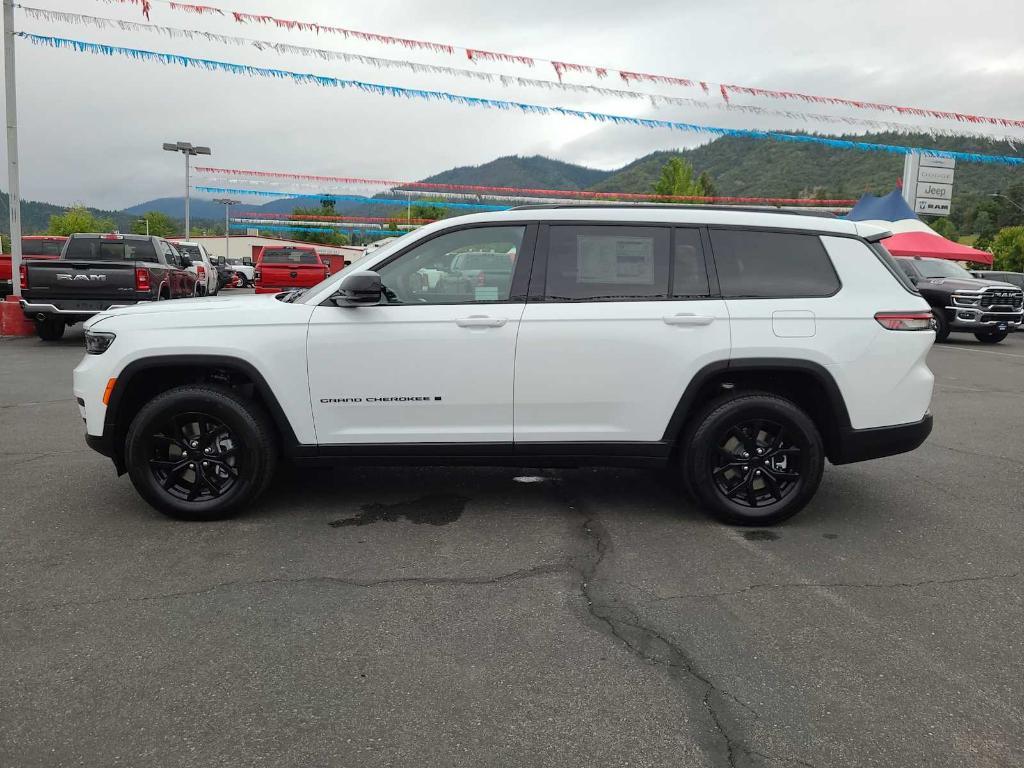new 2025 Jeep Grand Cherokee L car, priced at $48,880