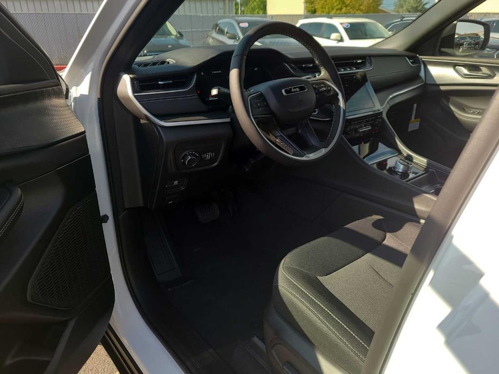 new 2025 Jeep Grand Cherokee L car, priced at $44,887