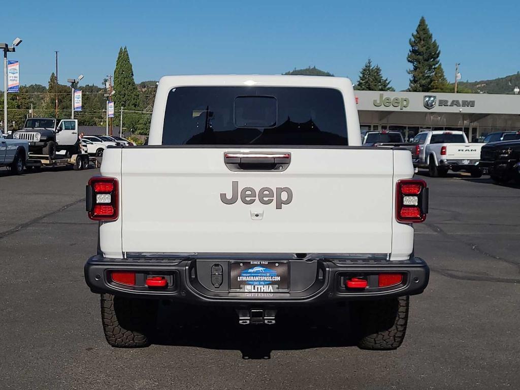 new 2025 Jeep Gladiator car, priced at $52,229