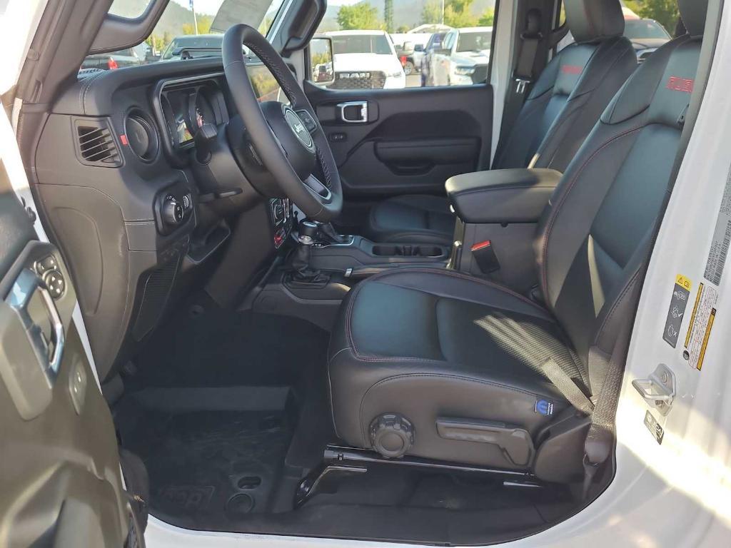 new 2025 Jeep Gladiator car, priced at $52,229