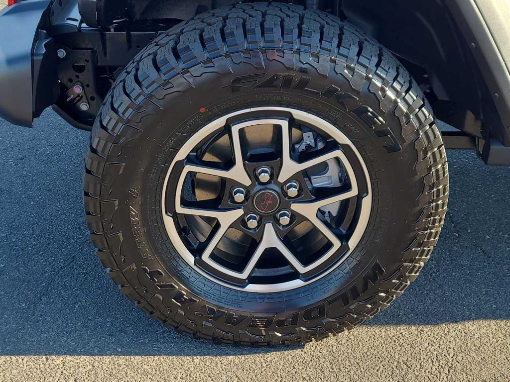 new 2025 Jeep Gladiator car, priced at $52,229