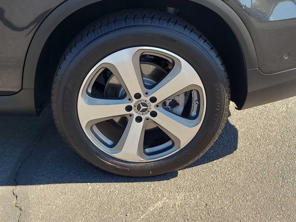 used 2021 Mercedes-Benz GLC 300 car, priced at $22,864