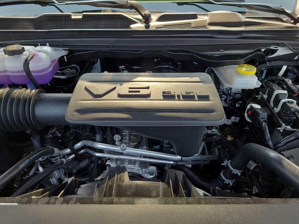 new 2025 Ram 1500 car, priced at $43,016