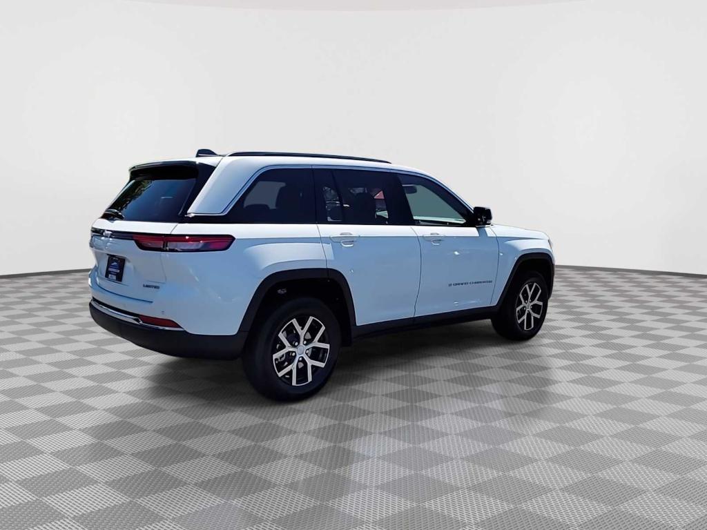 new 2025 Jeep Grand Cherokee car, priced at $42,712