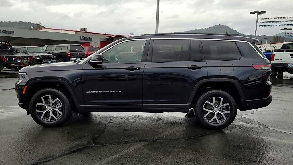 new 2024 Jeep Grand Cherokee L car, priced at $49,999