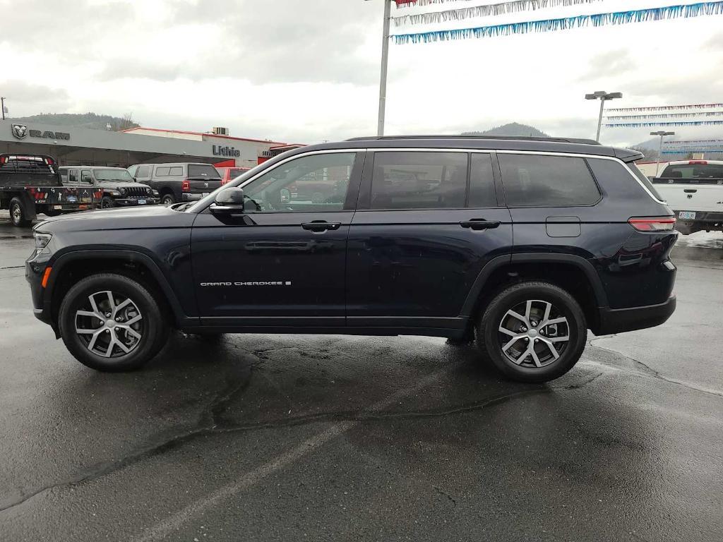 new 2024 Jeep Grand Cherokee L car, priced at $49,999