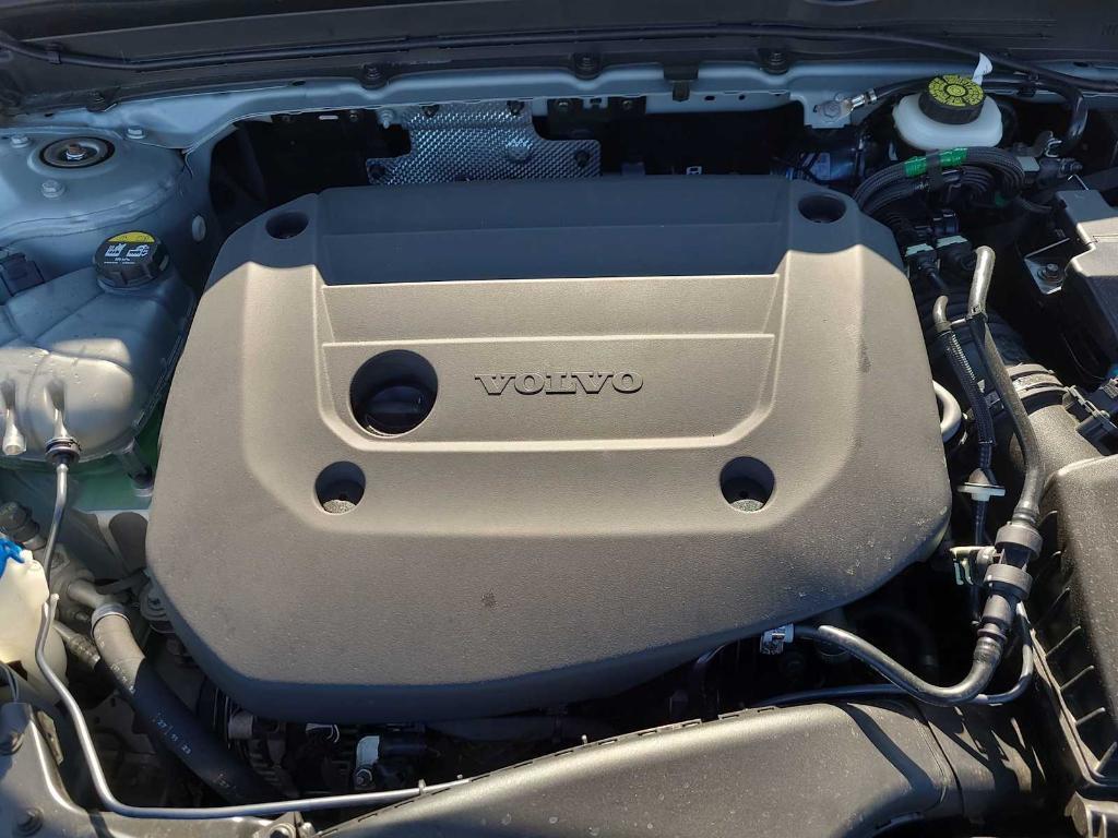 used 2024 Volvo XC40 car, priced at $32,596