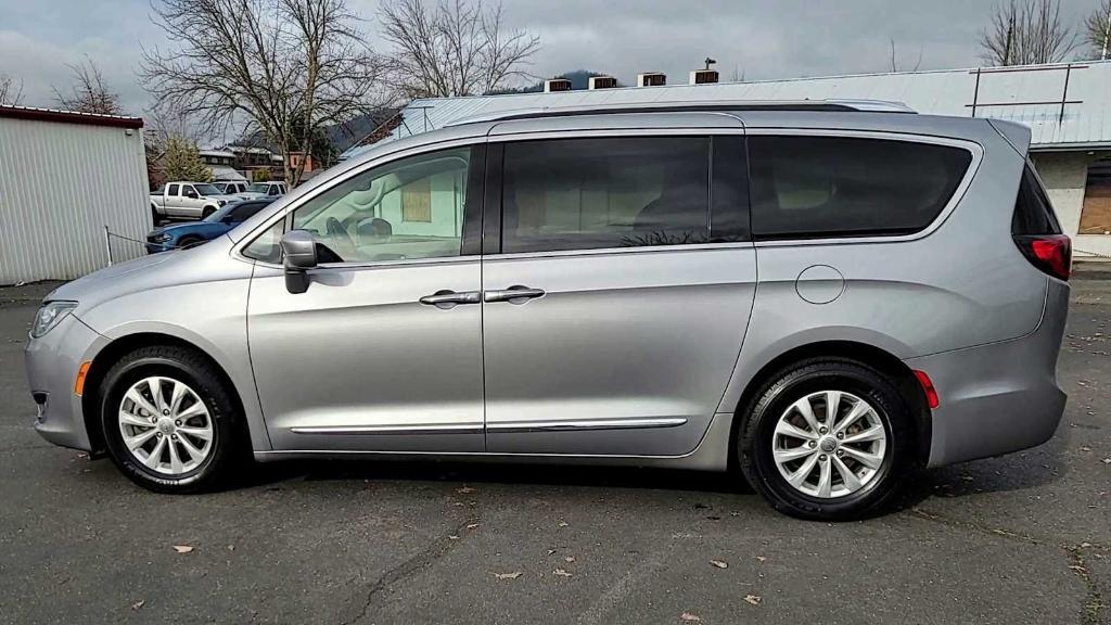 used 2019 Chrysler Pacifica car, priced at $15,229