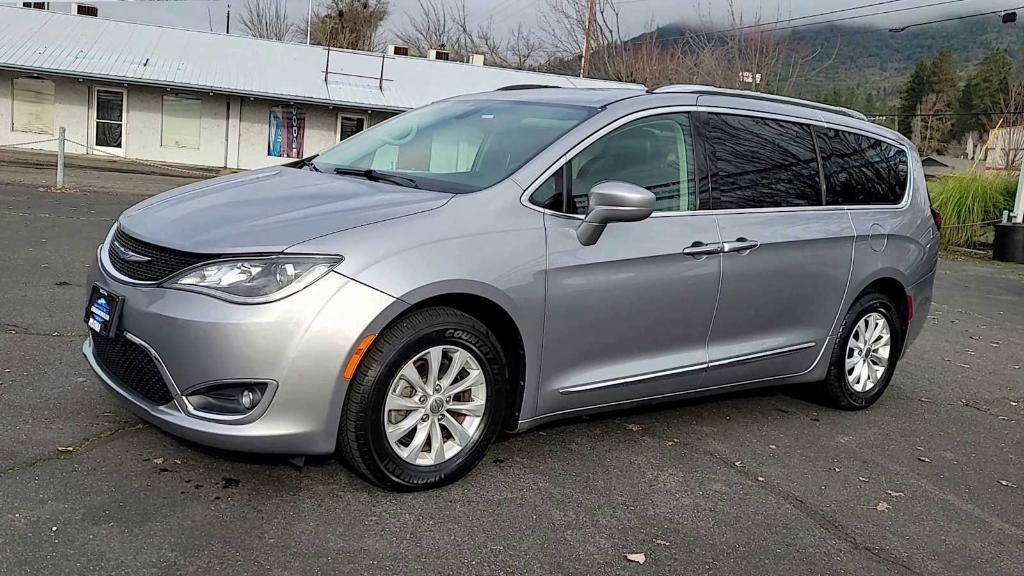 used 2019 Chrysler Pacifica car, priced at $15,229